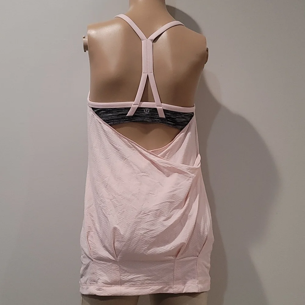 Lululemon athletica top size 6